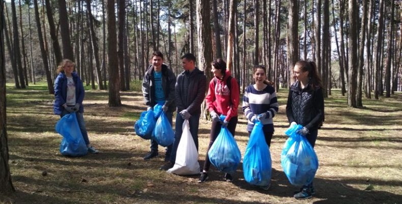 Завдяки небайдужим людям зелені легені Чернігова стали чистішими