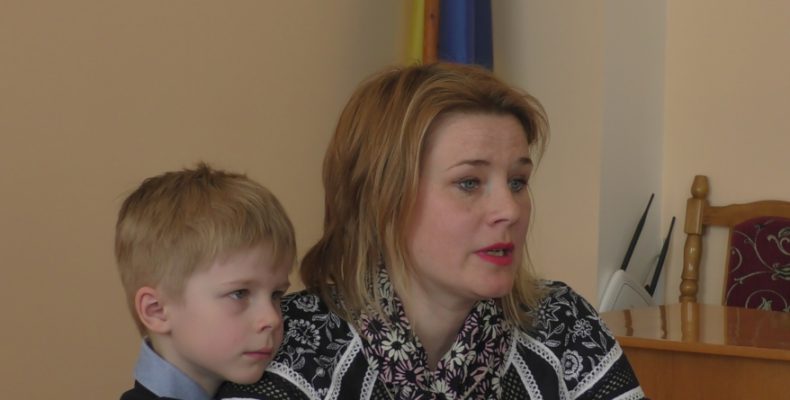 З родинами загиблих героїв зустрілися у Чернігові журналісти з усієї України