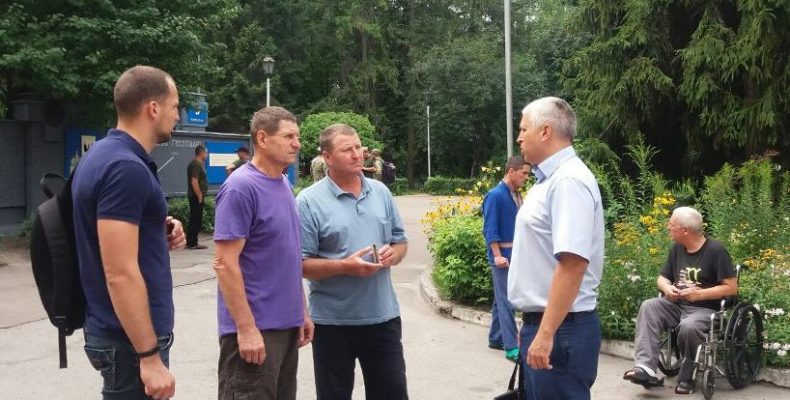 У Чернігові обговорили питання щодо припинення військового контракту