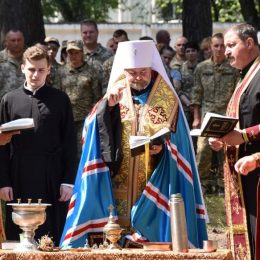 У селищі танкістів освятили місце під будівництво храму