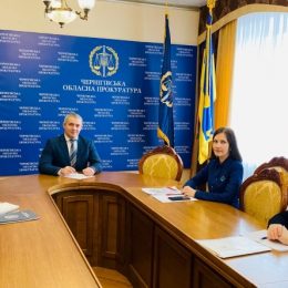 Дотримання прав громадян на звернення обговорили у Чернігові