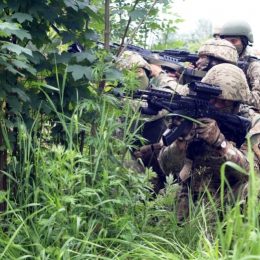 Піхотинці штурмували будівлі