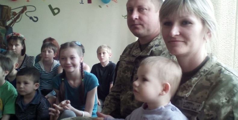 Військові відвідали малюків у протитуберкульозному диспансері