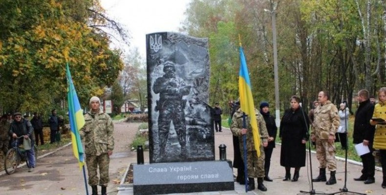 Могили Захисників України на Чернігівщині візьмуть під охорону держави