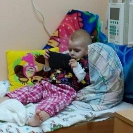 Білий журавлик − символ акції «Крила надії» − прикликає на допомогу