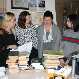 У Чернігові читачі дарували книги для бібліотеки