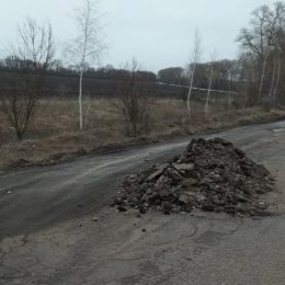 Чи відремонтують дорогу між селами трьох районів Чернігівщини?