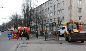Наслідки аварії ліквідовують на водопроводі у Чернігові