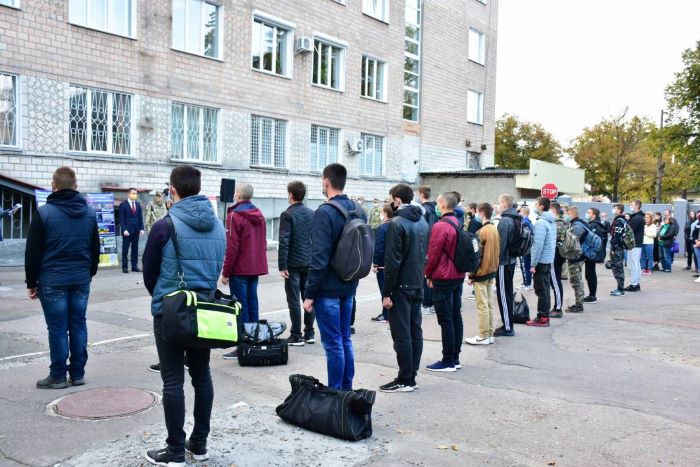 Про кредити та аліменти для призовників говорили у Чернігові