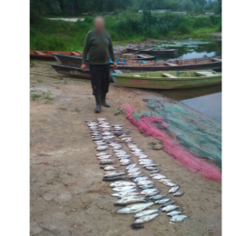 16 кг риби наловив сітками «рибалка»