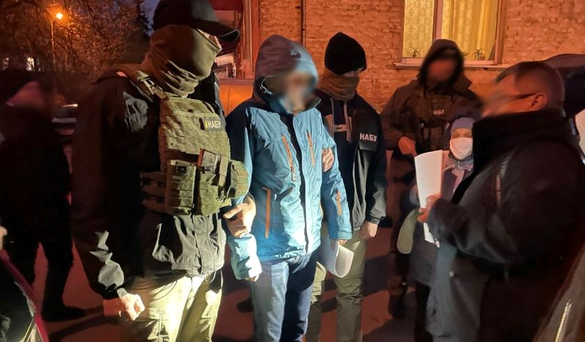 20 тисяч доларів просив служитель Феміди за потрібне рішення