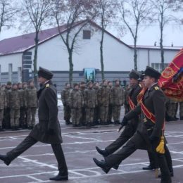 Військовій частині вручено бойовий прапор «Чернігівський»