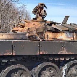 Українські захисники знищили бронетанкову техніку ворога