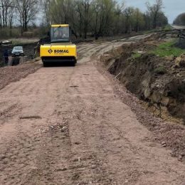 Зруйновані війною дороги та мости відновлюють на Чернігівщині