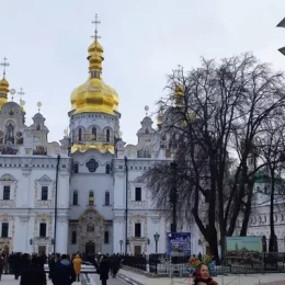 Українська молитва й надалі звучатиме у Лаврі – Зеленський