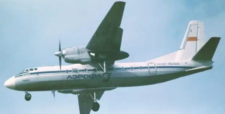 Батько й син викрали літак і втекли з країни