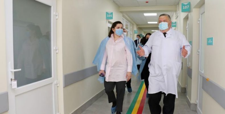 Чернігівську обласну лікарню проінспектувала очільниця ОДА