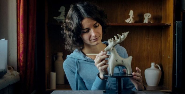 Майстриня з Чернігова відтворила іграшки з кераміки, що співають