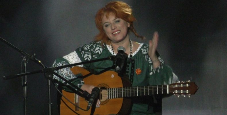 Емоційні пісні у Чернігові виконала авторка своїх пісень «Бандерівна»