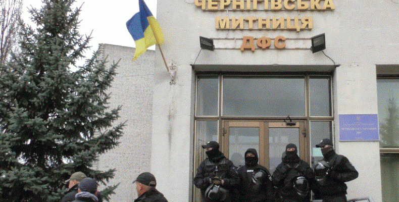 Ну, не дарма ж митники та судді в Україні — найзаможніші