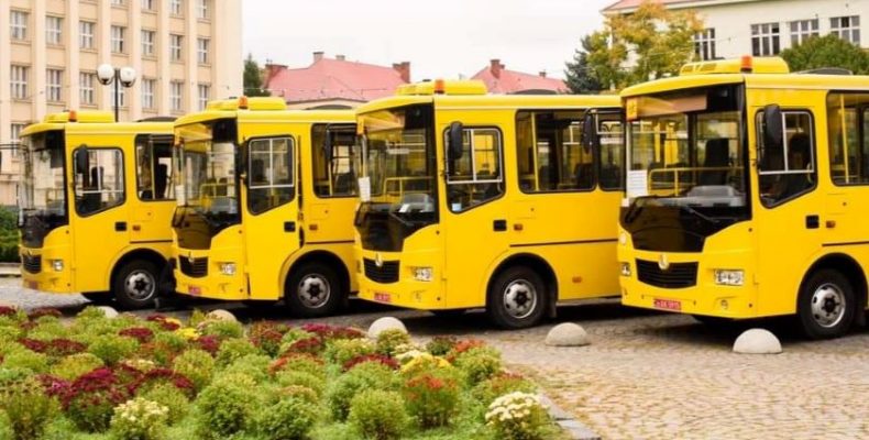 Чернігівський автозавод виготовив 12 автобусів для шкіл Закарпаття