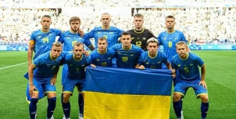 Футболіст із Чернігова захищає ворота олімпійської збірної України