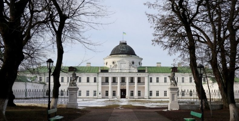 Обговорили джерела фінансування з реставрації палацу у Качанівці