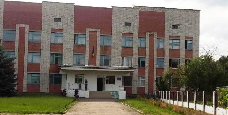 Голова Любецької ОТГ блокує розвиток громади – депутат Микитась