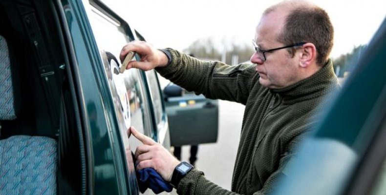 Українським воїнам литовці дарують автомобілі