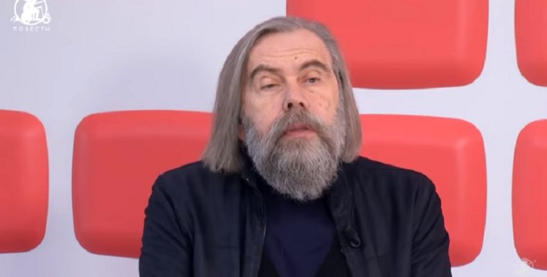 Ось що сказав про Зеленського політолог, який критикує Порошенка