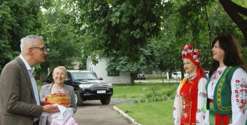 Посол Німеччини відвідав лікарню у Бобровиці на Чернігівщині