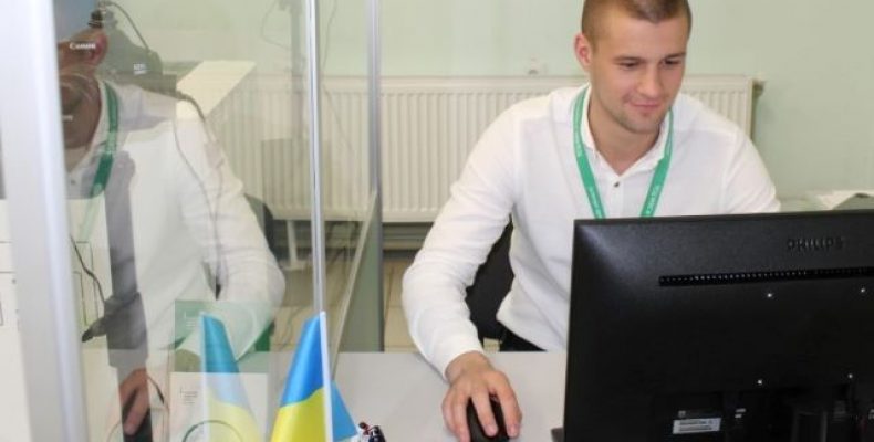 Сервісний центр МВС поновив свою роботу у Чернігові