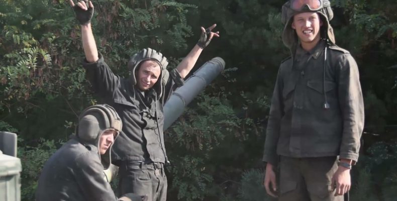 Танкісти виконали найскладніші вправи для водіння на точність