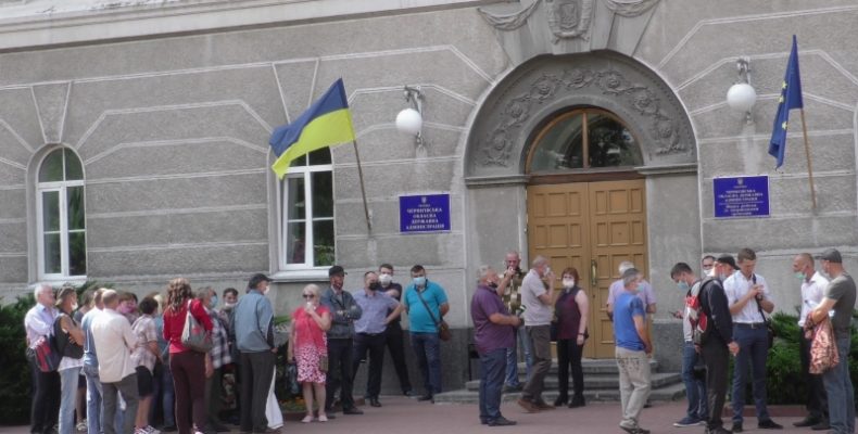 Віру в обіцянки голови ОДА торфовидобувники вже втратили
