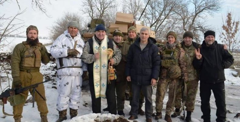 Колектив і сім`я допомагають займатися волонтерською діяльністю