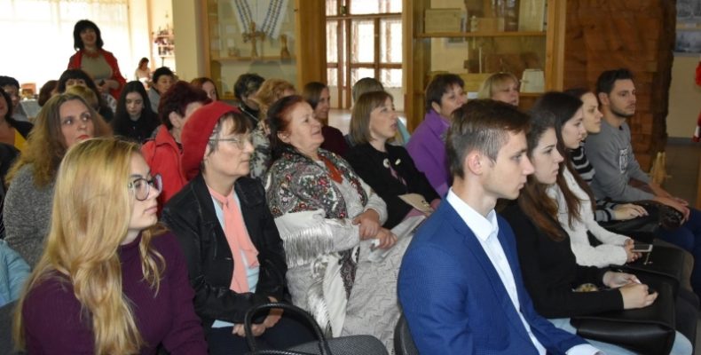 Папороть розквітла: представили збірку творів у Чернігові