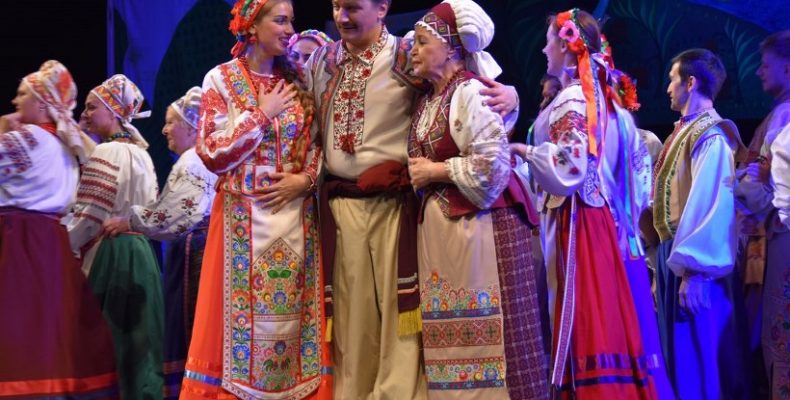 Військові висловили подяку акторам театру за прекрасну виставу