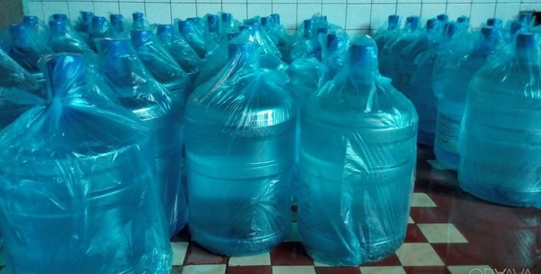 Військові та цивільні Гончарівського гарнізону вже з водою