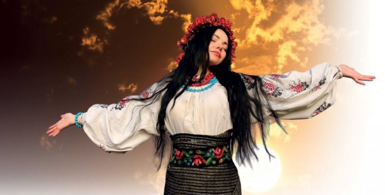Зустріч із маніяком у потягу та відьмою, яка увійшла у квартиру