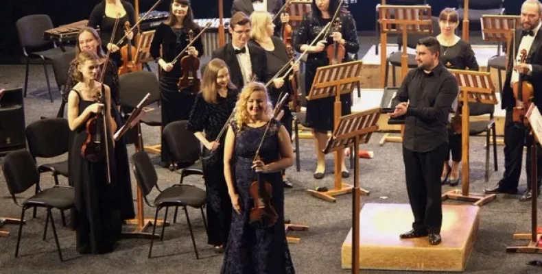 Оркестр «Філармонія» представив у Чернігові різдвяний концерт