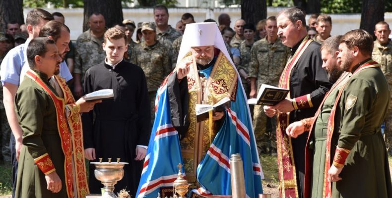 У селищі танкістів освятили місце під будівництво храму