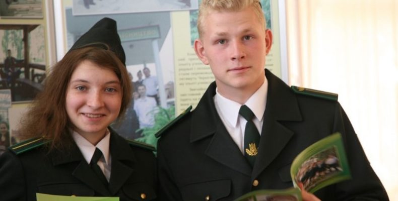Юних лісівників з усіх куточків України відзначили у Чернігові. Відео