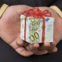 Подарунки в 2020 році: з якої суми сплачується податок?