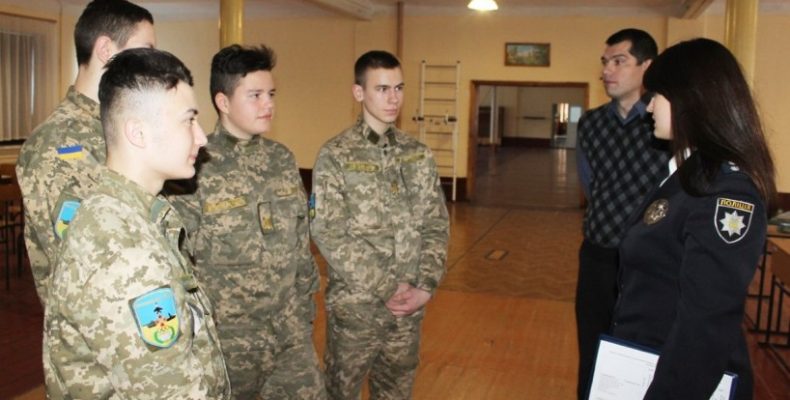 Чернігівські поліцейські закликають змінювати країну разом з ними