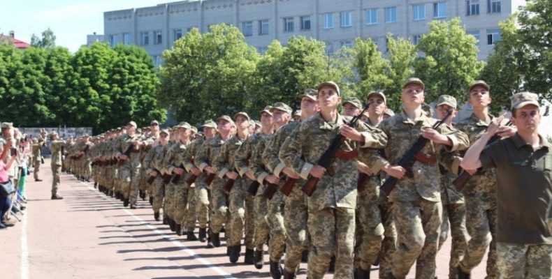 327 юнаків склали Військову присягу на вірність українському народу