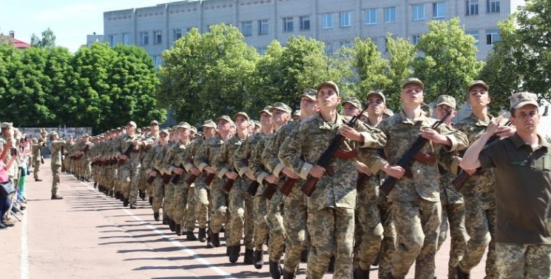 327 юнаків склали Військову присягу на вірність українському народу