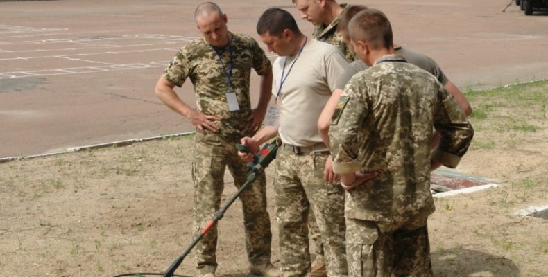 Куди поділися 200 тисяч євро від урядів Німеччини та Канади?