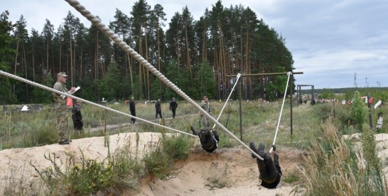 Не могли стріляти з гармат — тільки пістолети