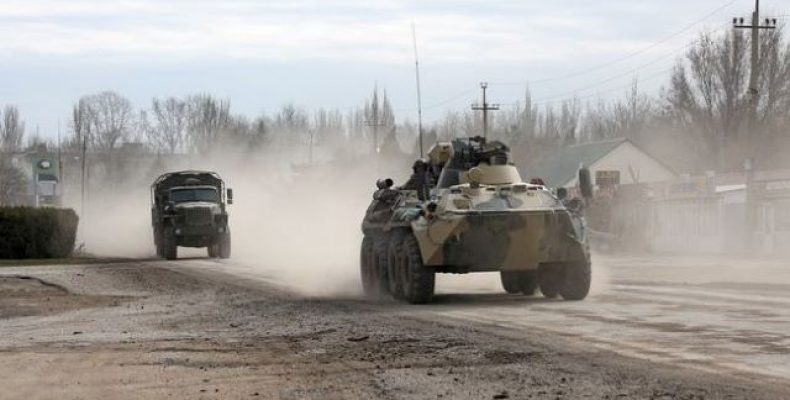 Стрімко тікає ворожа техніка через Городню у бік Семенівки