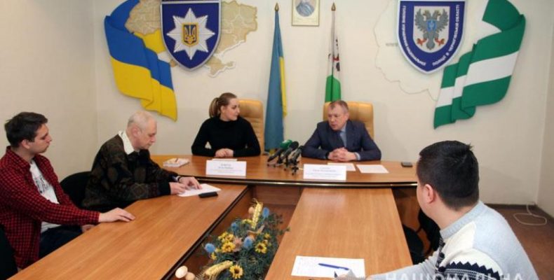 Як поліція Чернігівщини перевіряє повідомлення про підкуп виборців